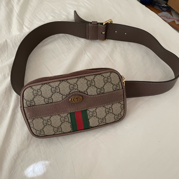 Hard to find Gucci bum bag - Picture 3 of 5